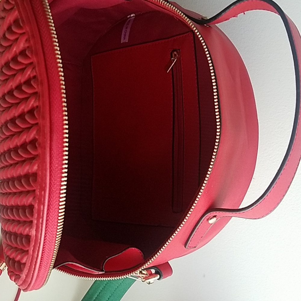 Red Handbag - Picture 4 of 4